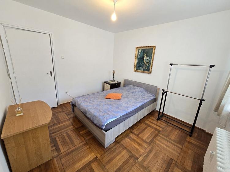 Apartament cu 3 camere semidecomandat, mobilat în Crângași