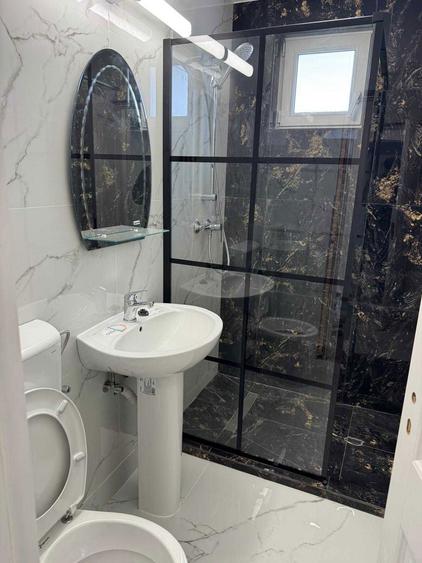 Apartament cu 3 camere decomandat în Exterior Vest