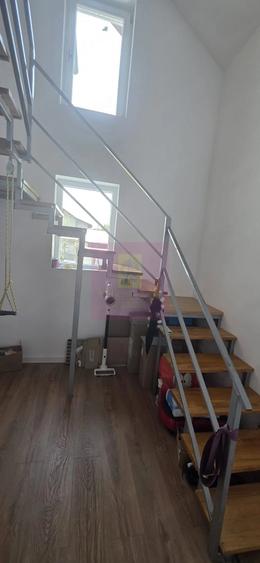Casă cu 4 camere cu Teren 497 Mp în Central