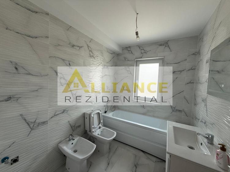 Casă individuală cu 4 camere cu Canalizare în Berceni