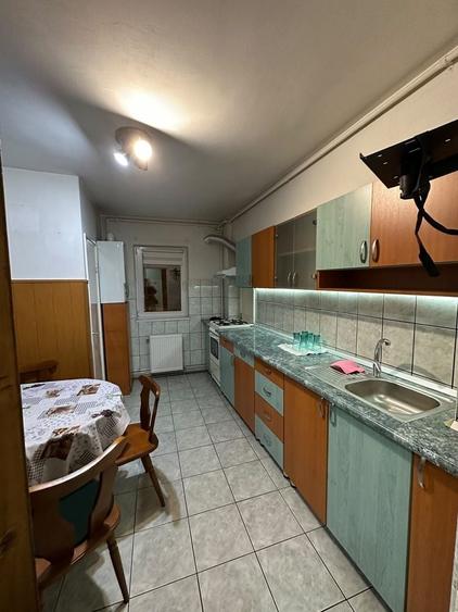 Apartament cu 3 camere în Lotrioara