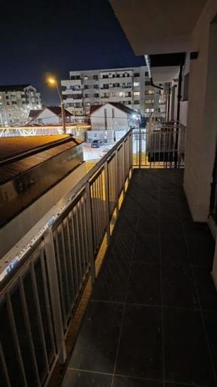 Apartament cu 2 camere decomandat, mobilat în Sisești