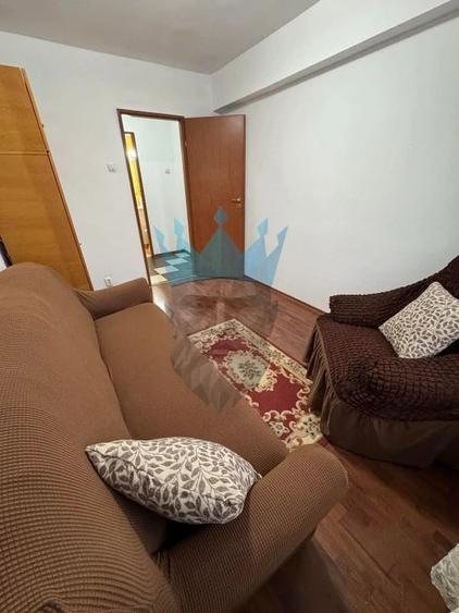 Apartament cu 3 camere decomandat în Cantacuzino