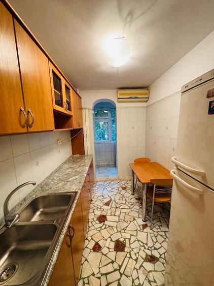 Apartament cu 3 camere decomandat, mobilat în Drumul Taberei
