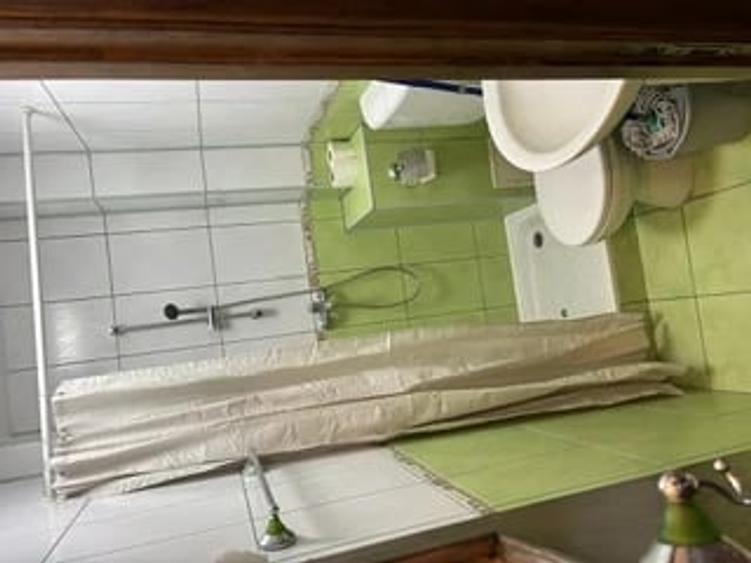 Apartament cu 3 camere semidecomandat în Ștefan cel Mare