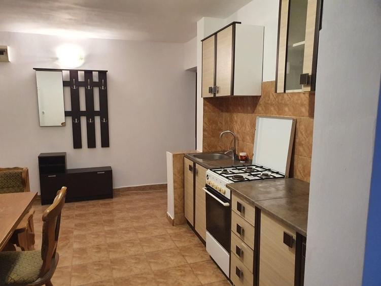 Apartament cu 2 camere decomandat în Exterior Vest