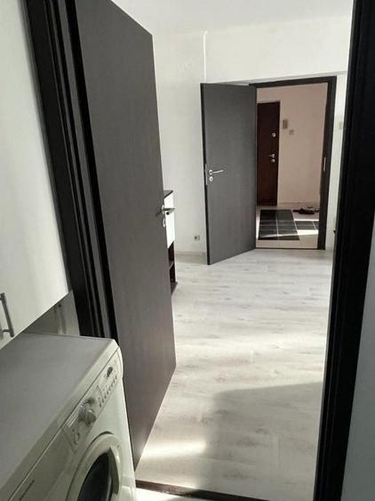 Apartament cu 2 camere semidecomandat, mobilat în P-ța Muncii