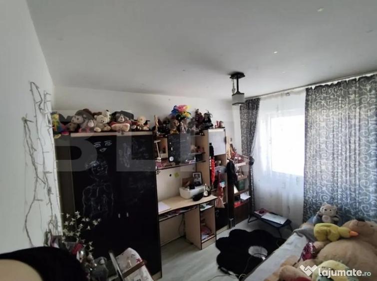 Apartament cu 3 camere semidecomandat în Central
