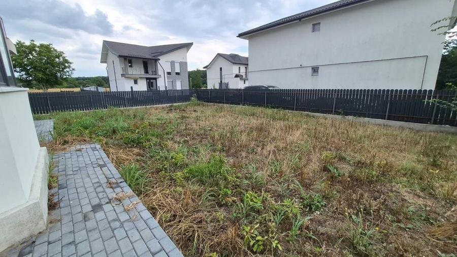 Casă cu 4 camere cu Teren 360 Mp în Snagov