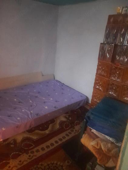 Casă cu 3 camere cu Teren 874 Mp în Novaci