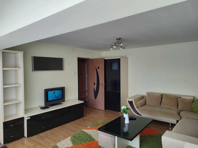 Apartament cu 2 camere decomandat în Lisaura