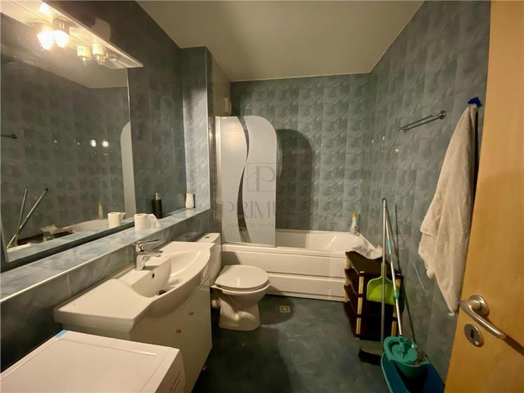 Apartament cu 2 camere semidecomandat, mobilat în Aradului