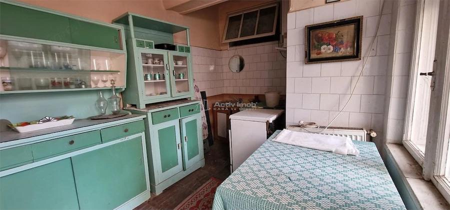 Casă cu 5 camere cu Teren 108 Mp în Muncitoresc