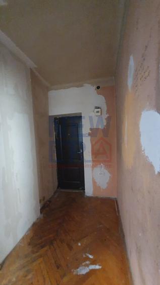 Garsonieră semidecomandată în Gara de Nord