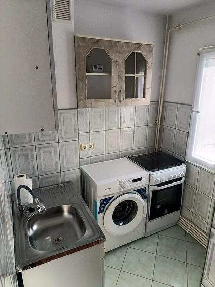 Garsonieră decomandată în Micro 38