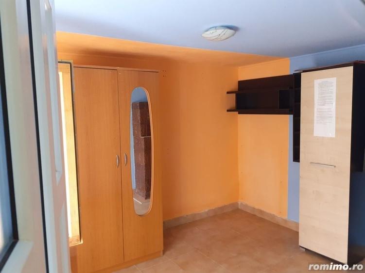 Casă cu 4 camere cu Teren 3850 Mp în Olanu