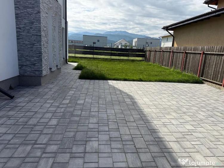 Casă cu 4 camere cu Teren 500 Mp în Cristian
