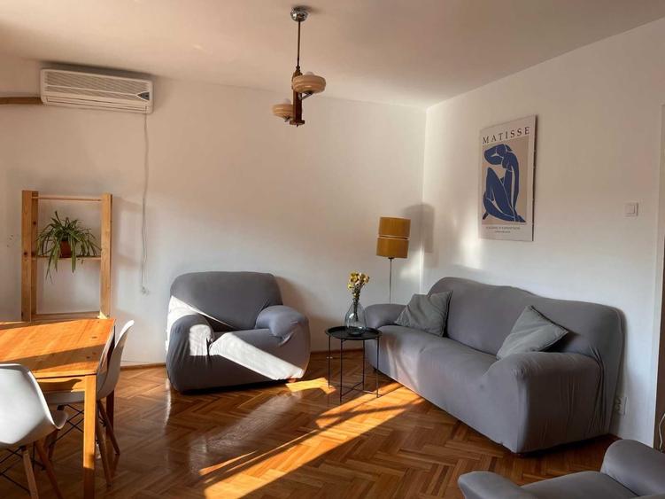 Apartament cu 2 camere decomandat în Cișmigiu
