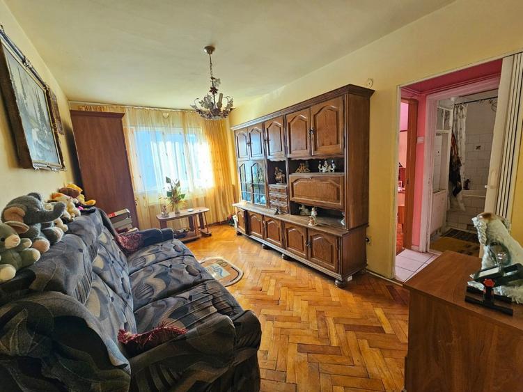 Apartament 2 camere,etaj 2 zona Dacia - 2