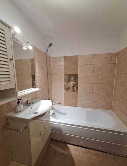 Apartament cu 2 camere decomandat în Turda