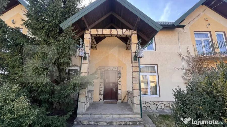 Casă cu 4 camere cu Teren 630 Mp în Central