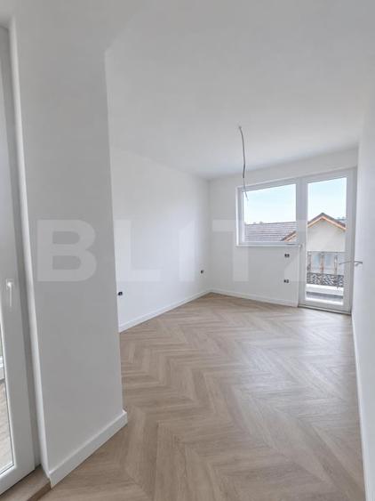 Penthouse cu 3 camere decomandat în Tractorul