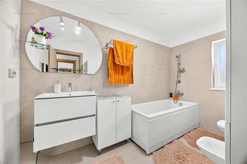 Duplex cu 4 camere cu Teren 227 Mp în Sânpetru
