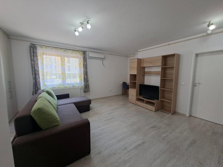 Apartament cu 2 camere semidecomandat în Aradului