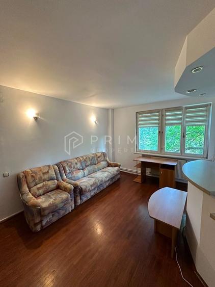 DE ÎNCHIRIAT: Apartament cu 3 camere | Cartierul Cornișa (Zona Zambara - 7