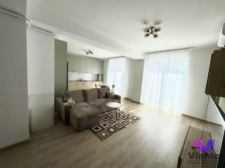 Apartament cu 3 camere decomandat, mobilat în Lazaret