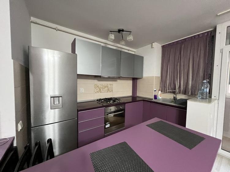 Apartament cu 2 camere decomandat, mobilat în City Park Mall