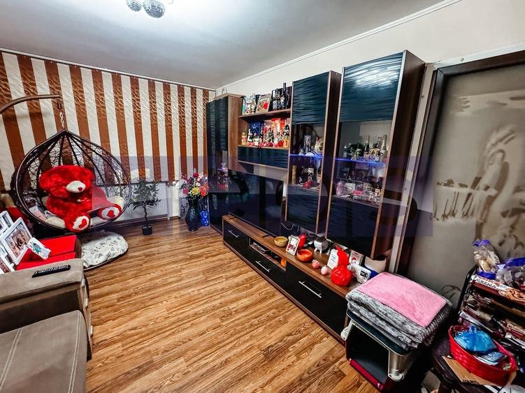 Apartament cu 3 camere, mobilat în Fizicienilor