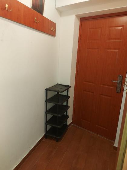 Garsonieră decomandată în Sala Palatului