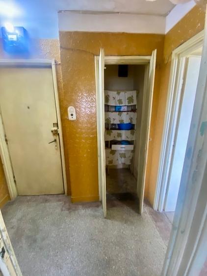 Apartament cu 2 camere semidecomandat în Sărari
