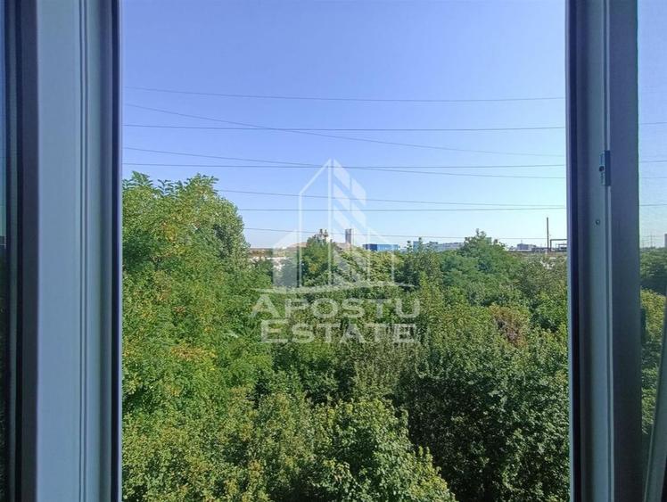 Garsonieră decomandată, mobilată în Olimpia-Stadion