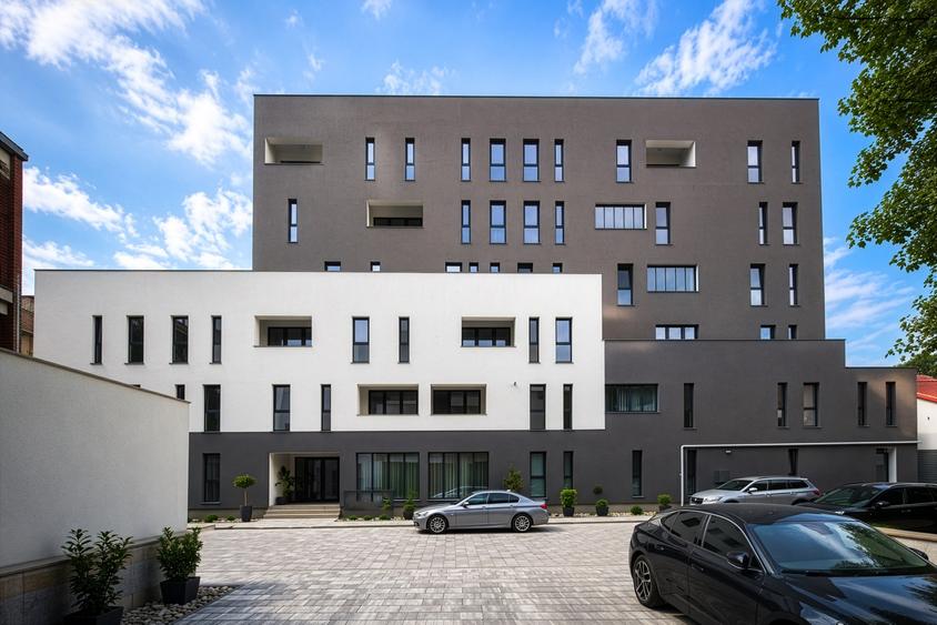 Apartament cu 4 camere decomandat în Timpuri Noi