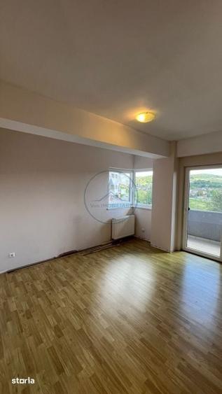 Apartament cu 3 camere în Independenței — fotografia 3