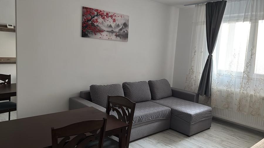 Apartament cu 3 camere decomandat în Drumul Carului