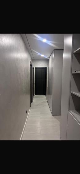 Apartament cu 4 camere decomandat în Faleza Nord