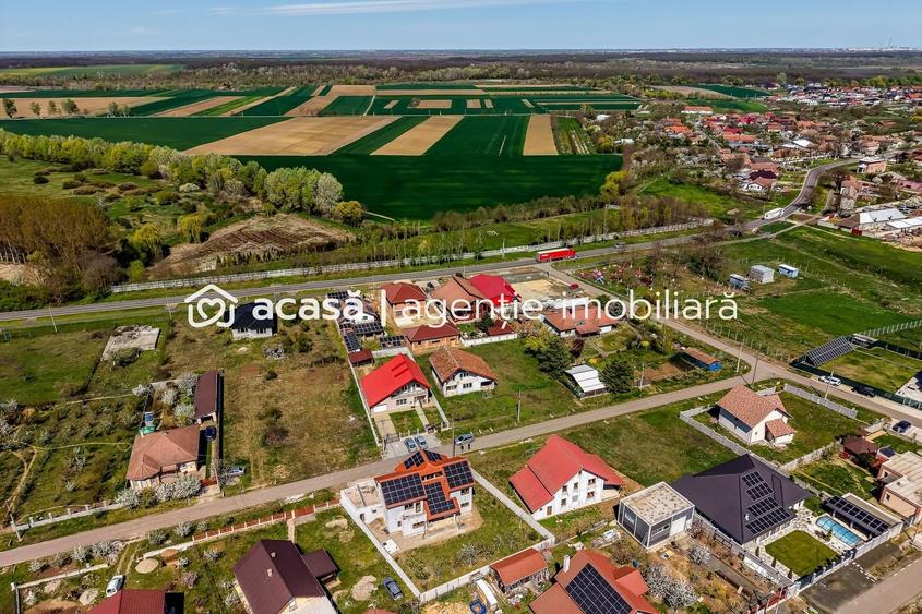 Casă individuală cu 4 camere cu Canalizare în Călugăreni
