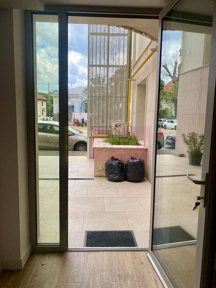 Apartament cu 2 camere decomandat în Armeneasca