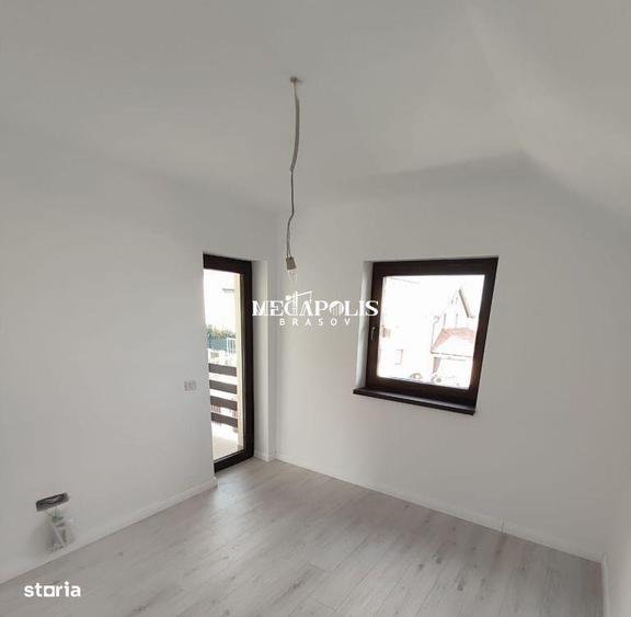 Casă cu 4 camere cu Teren 540 Mp în Sânpetru