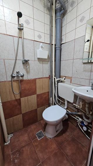 Garsonieră decomandată în Blașcovici