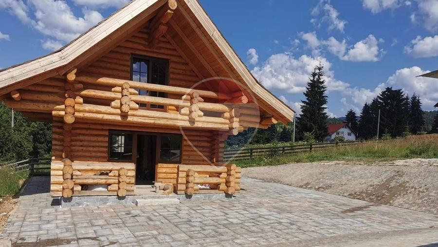 Casă individuală cu 3 camere cu Teren 472 Mp în Dorna-Arini