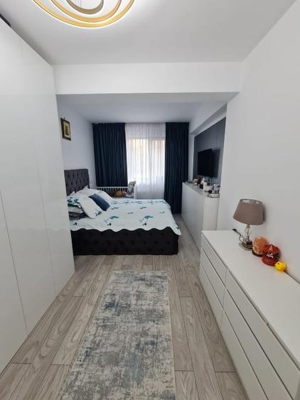 Apartament cu 2 camere decomandat, mobilat în Tractorul