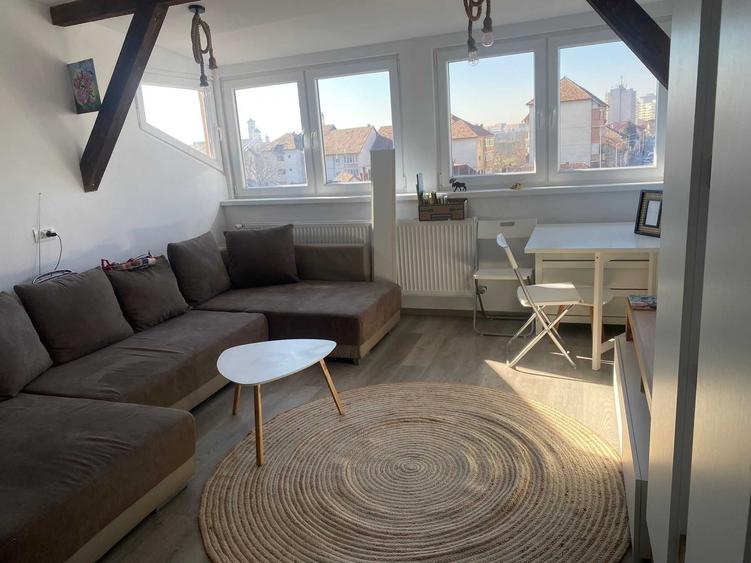 Apartament cu 2 camere semidecomandat în Tolstoi