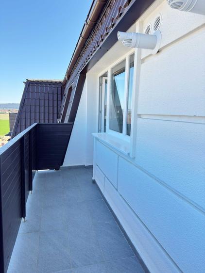 Apartament cu 2 camere semidecomandat în Sânpetru