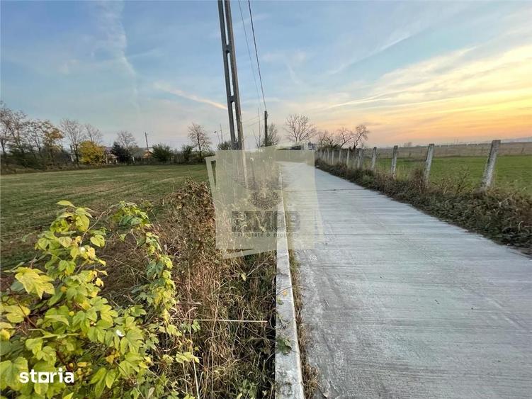 Teren de 2500 mp, în Mihăești