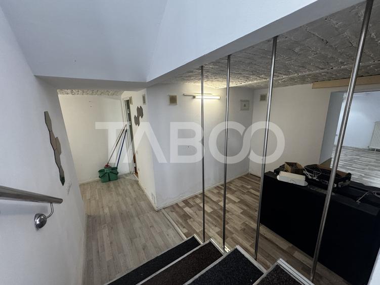 Spațiu comercial, de 85 mp, în Central