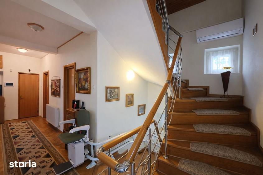 Casă cu 5 camere cu Teren 1500 Mp în Snagov